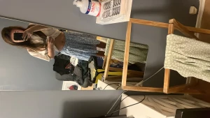 Blommig kjol - Kjol köpt på shein. Nästan helt ny. Använd ca 5 ggr.