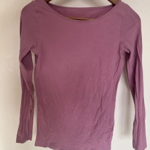 Långärmad  - Rosa långärmad tröja.