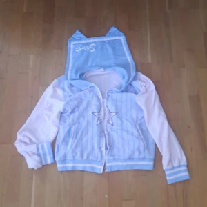 Sailor krage tjockare tröja! - Storlek; MEDIUM (dragkedjan är trasig & kan ej stängas)