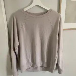 Jättefin ljusrosa sweatshirt! Använd gärna ”köp nu”💞💞💞