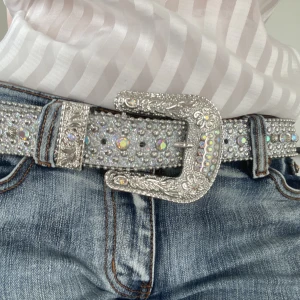 Liknande bb belt - Jättebra skick, säljer då det inte är min stil och aldrig använt 