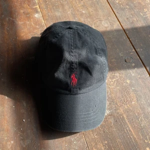 Polo Ralph Lauren Keps - Keps i bra skick som inte kommer till använding