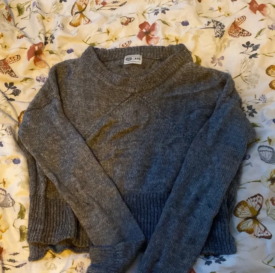 Grå stickad tröja  - 27