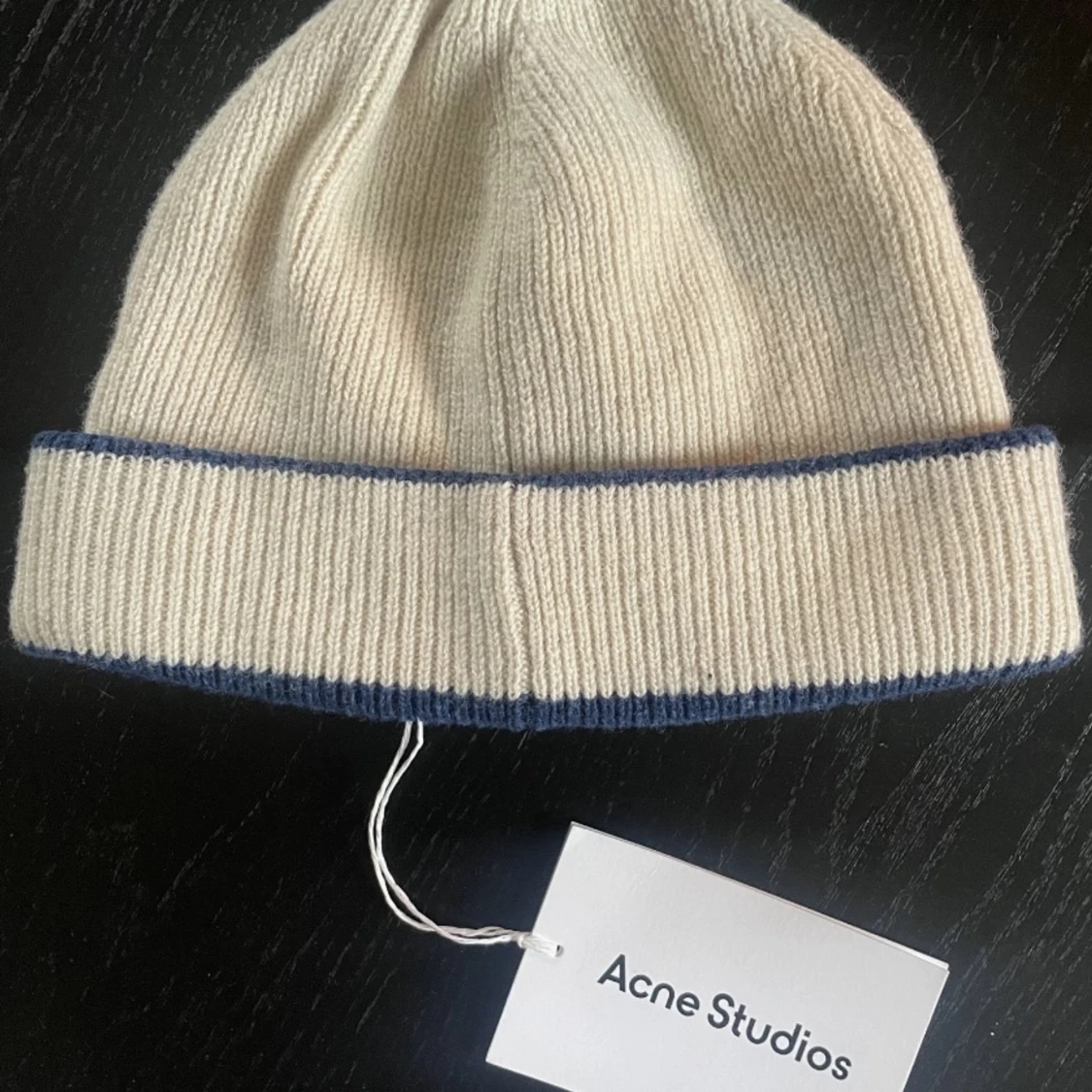 Acne studios mössa - 90