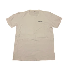 Supreme Tee - Skick 8/10 Storlek Xl