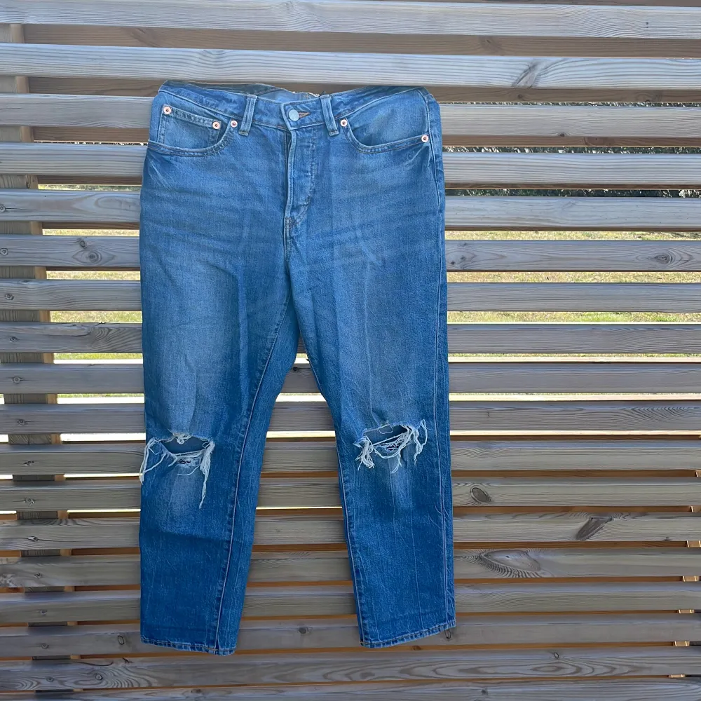 Snygga jeans från lager. Väldigt fina och sköna.  Från lager 157  Modell Wide  +frakt. Jeans & Byxor.