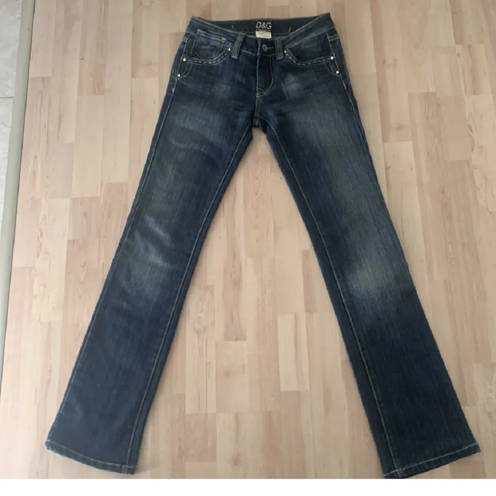Ett par jeans som it kommer till använding längre!💕jag är 165 cm lång.. Jeans & Byxor.