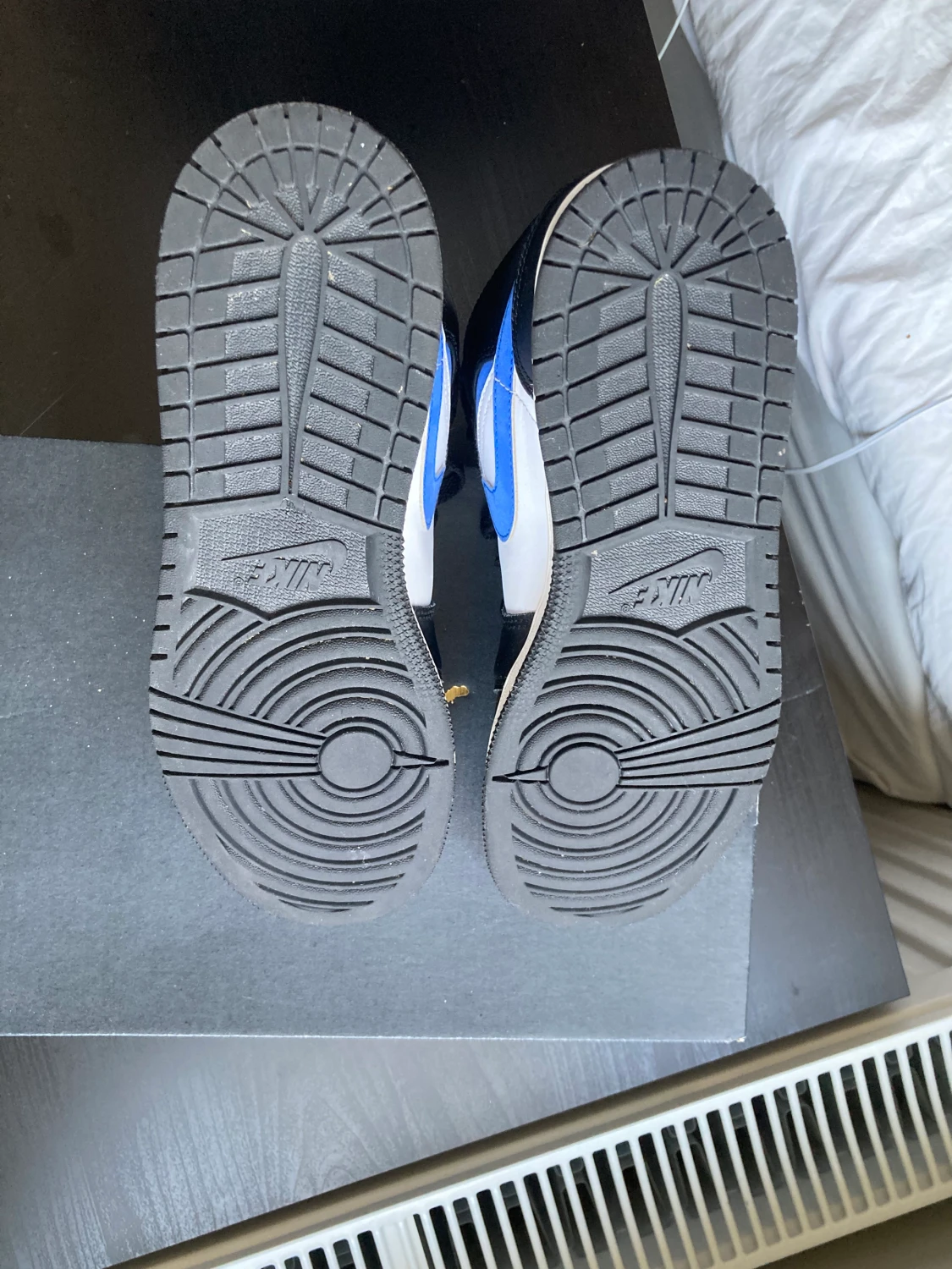 Jordan 1 mid racer blue  - 90