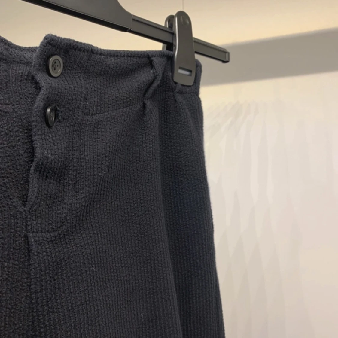 Svarta bekväma tygbyxor - 90