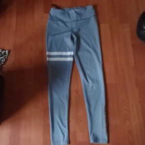 Idrottsbyxor - Stolek 158/164