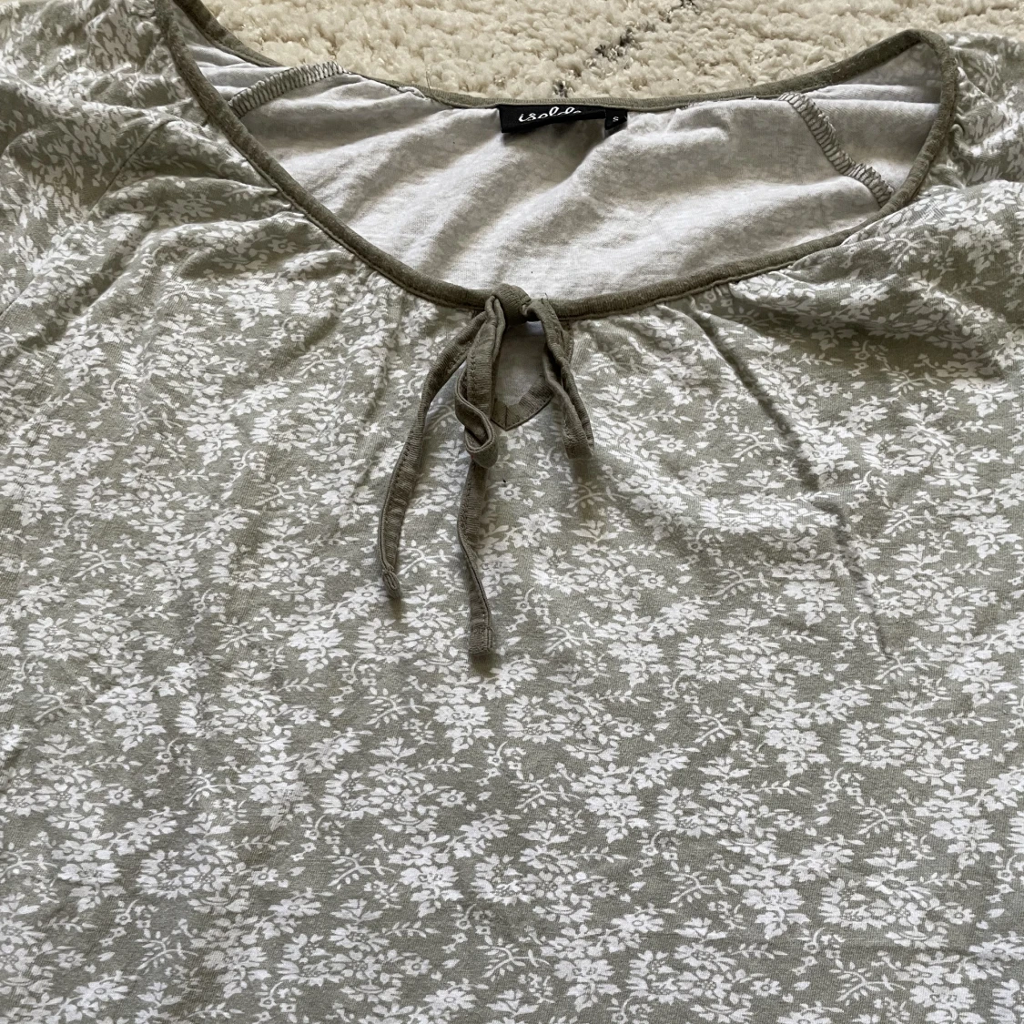 Grön blommig top - 90