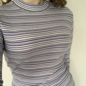 Monki tröja  - jöttefin tröja från Monki som inte används <3 inga defekter 