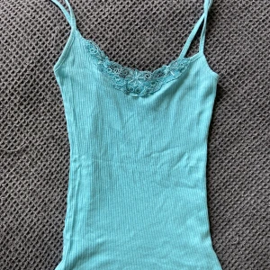 VINTAGE LINNE - Aesthetic, vintage linne. I ny skick, inga skador. 