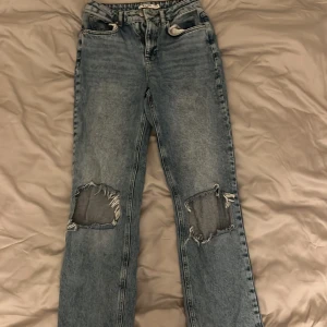 Jeans - Jeans från NA-KD i bra skick. Betalas med Swish, frakten ingår inte i priset💕