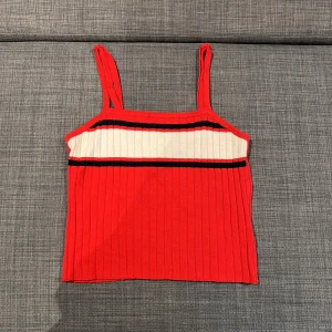 Gulligt linne - Fint linne från H&M. Använd men i väldigt bra skick. Storlek S.