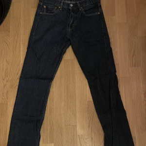 Lågmidjade Levis - Supersnygga lågmidjade Levis!!