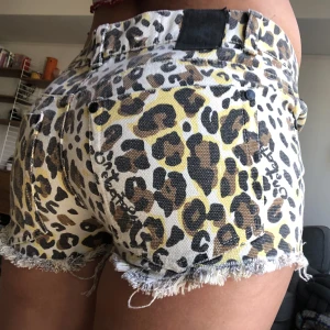OneTeaspoon Leo Shorts - One Teaspoon Leopard Print Shorts 🐯 Used to be long pants that I cut off ✂️  Vintage feel 💫 Stretchy fabric