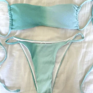 Blå bikini - Så fin oandvänd blå bikini! Smått glittrig🤩 skriv för fler funderingar😊