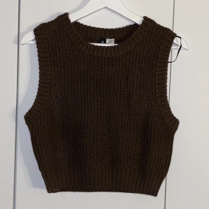 Väst - Stickad väst från Hm i XS. 