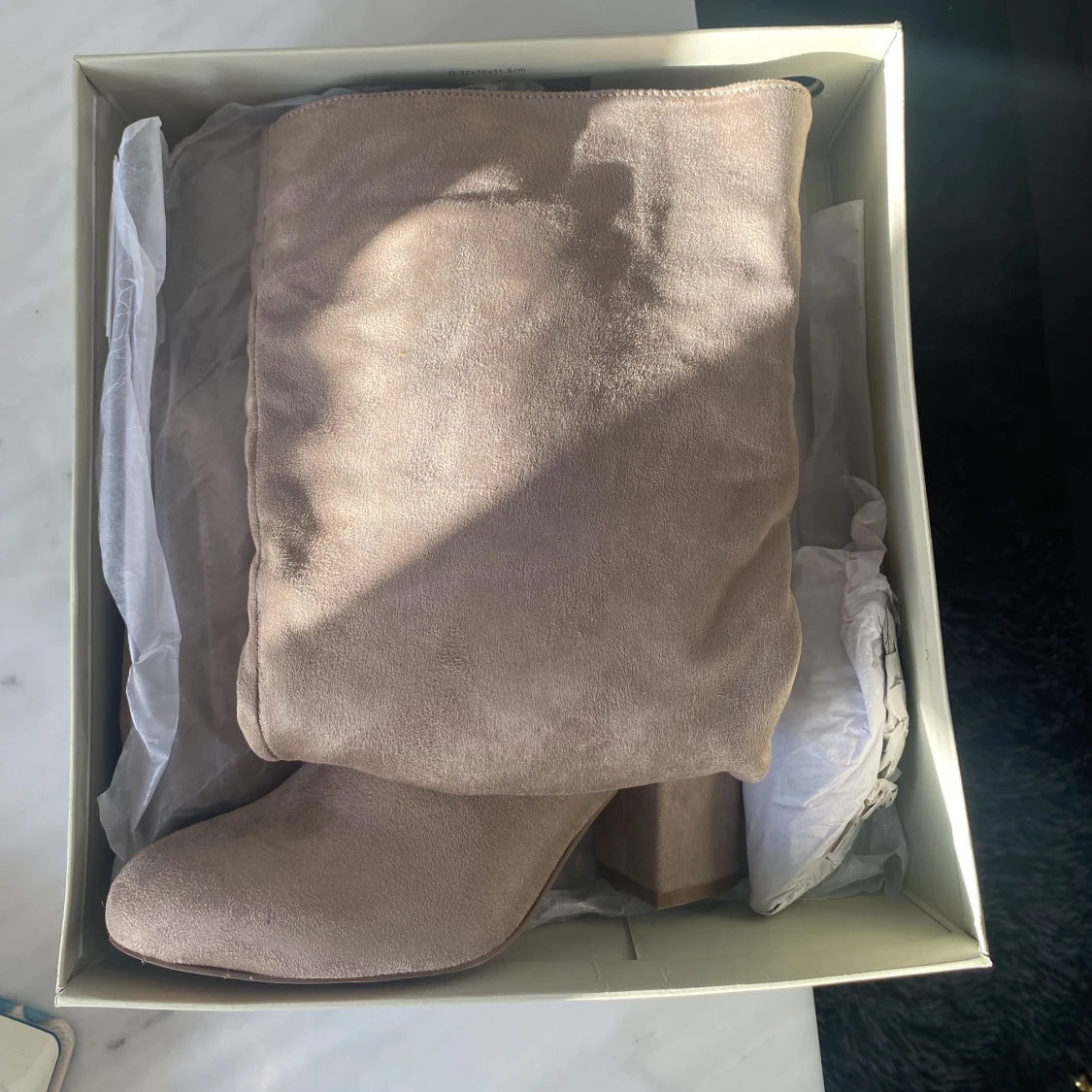 Over knee mocka stövlar beige oanvända