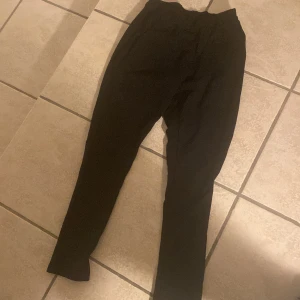 Mjukis kostymbyxor - Oanvända mjukis kostym byxor 