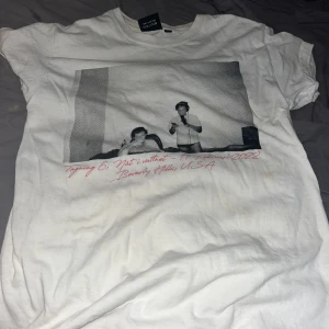 Hov1 merch  - Jättefin hov1 merch som tyvärr inte kommer till användning. Den är aldrig använd så den är i nyskick💓🫶 