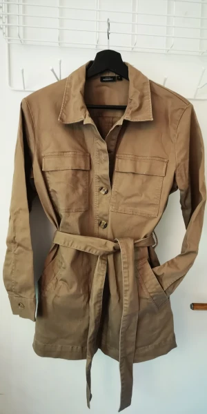 Kappahl overshirt/jacket - Brown denim overshirt or light jacket (depends how you dress it). Buttons, breast pockets and waist pockets and a waist belt. 