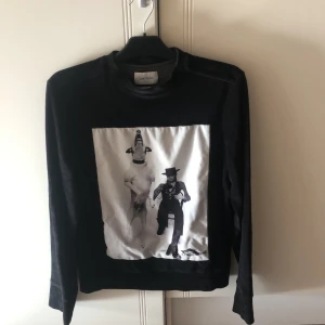 Limitato hoodie - snygg Limitato hoodie, box finns! äkta, skriv vid intresse!