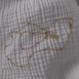 Halsband och armband (Muli Collection) - Säljer av mitt halsband och armband som ett set från Muli Collection då jag köpt ett annat ✨️ One size, guldmelerat* 