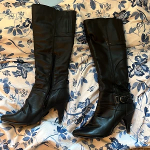 Svarta cowboy boots - Bra skick