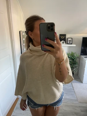 Zara topp - Stickad tröja från zara! Bra skick!