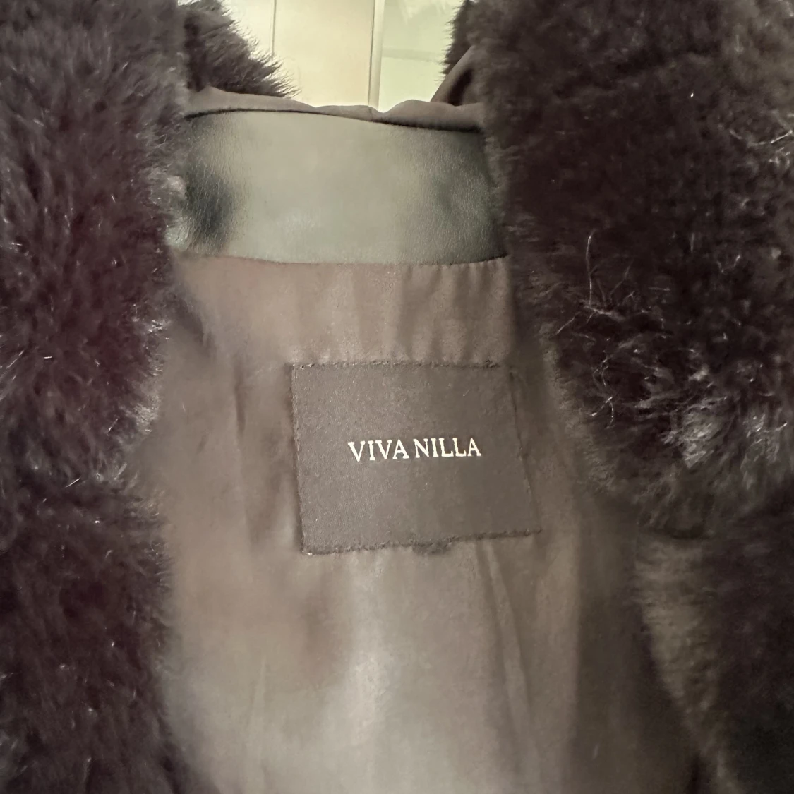 Jätte fin pälsväst med luva - 90