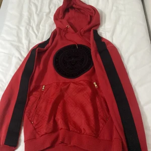 Glorious Gangsta - Bra skick.