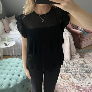 Zara topp - Söt zara topp, aldrig använd med lappen kvar💓