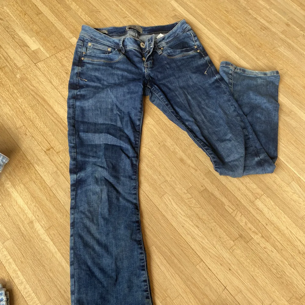 jätte fina LTB jeans men tyvärr för korta för mig och jag är 174 och dom är VALERIE. Jeans & Byxor.