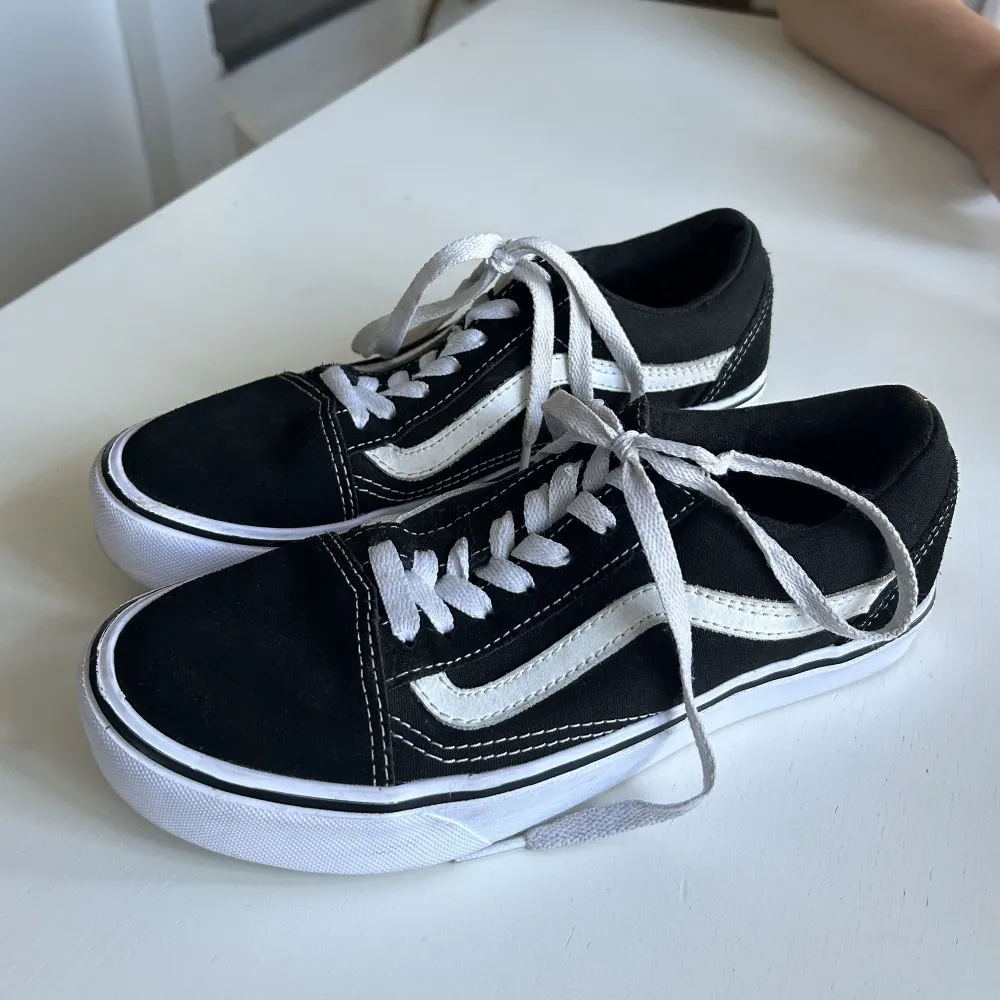 Super fina Vans Ultra Cush stl 37. Använda oehört sparsamt. . Skor.