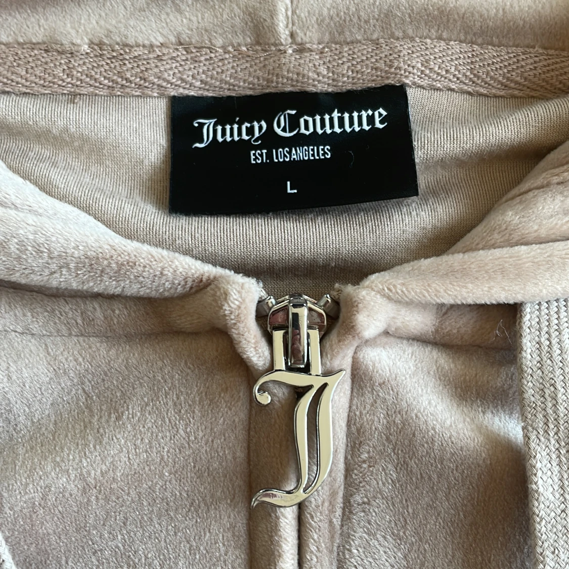 Juicy Couture  - 90