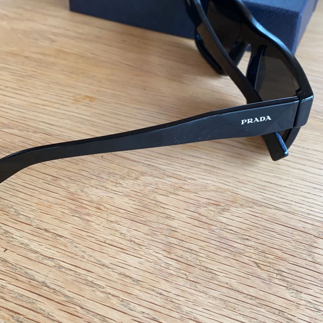 Prada solglasögon - 90