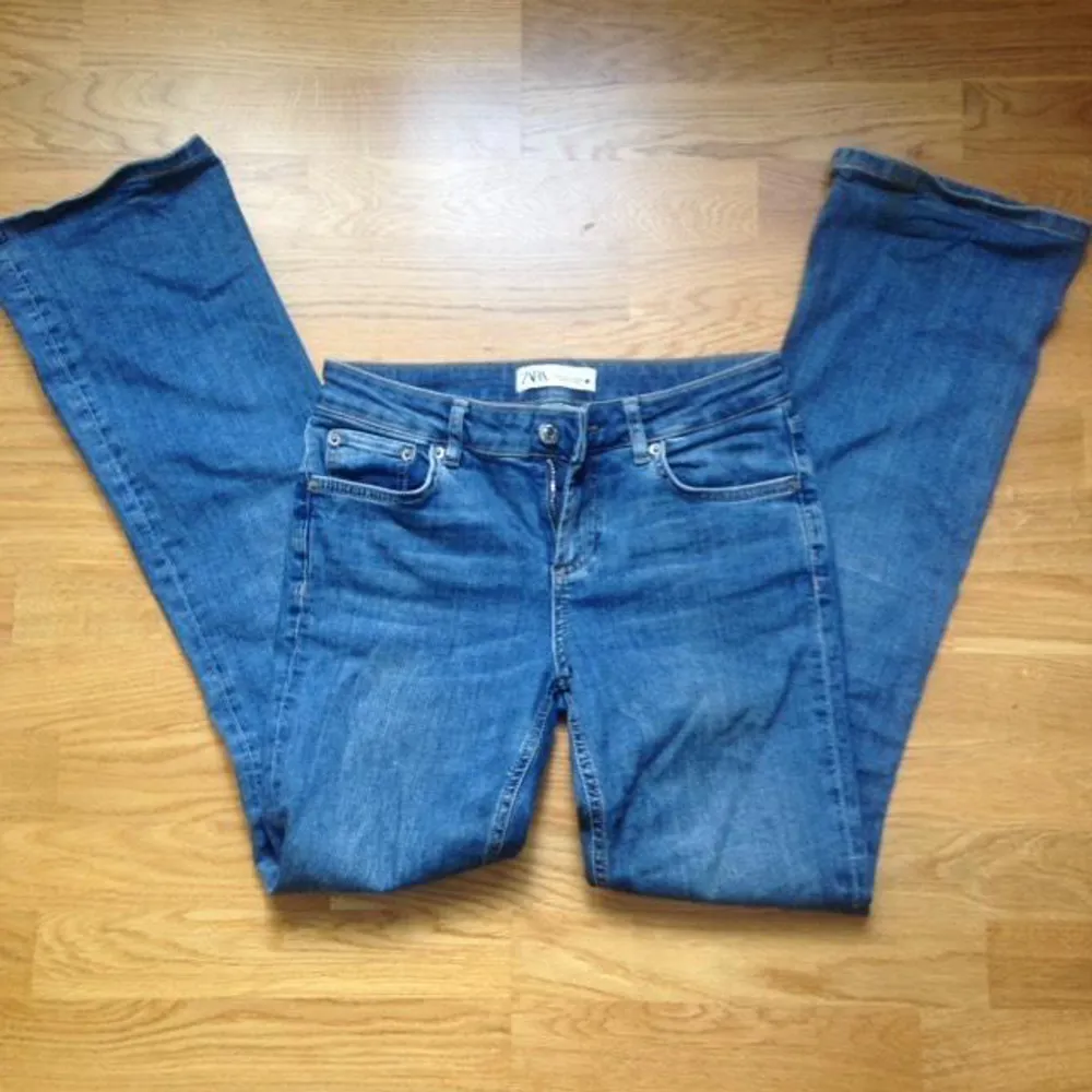 Innerbenslängd 78-79 midjemått 38. Jeans & Byxor.