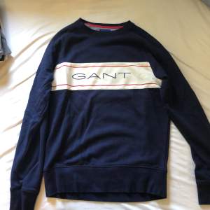 Sweatshirt från Gant, bra skick och sällan använd, storlek S