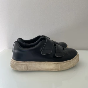 Eytys  - Säljer dessa Eytys i storlek 38. Bra  Skick utan skador. 