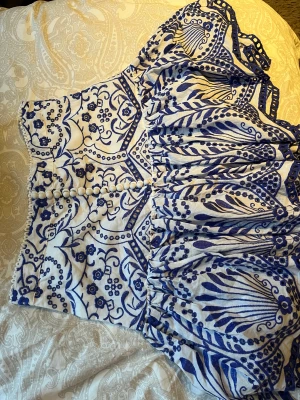 Zara kjol - Säljer min blå vita kjol som är aldrig använda🩷