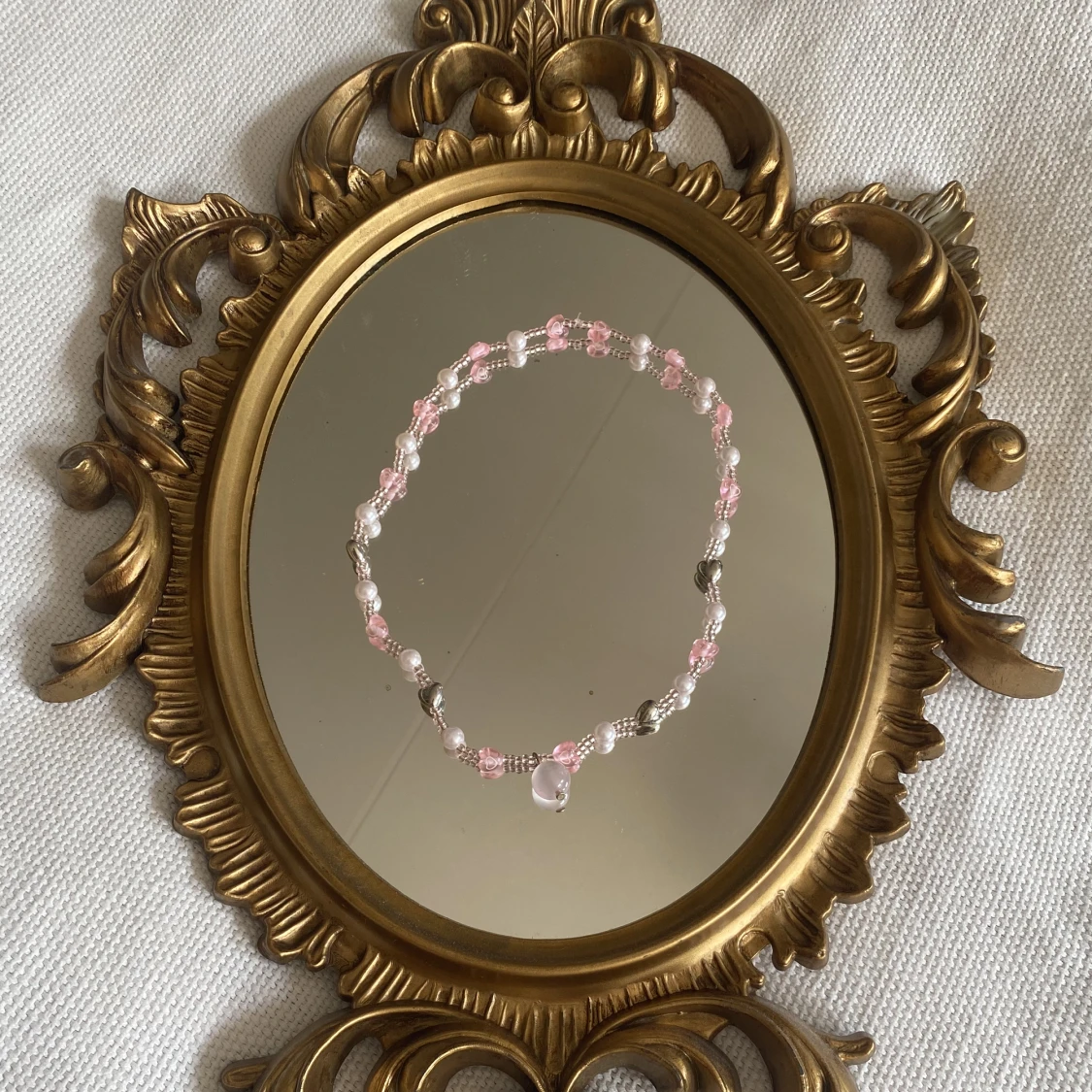 Halsband pärlor hjärtan