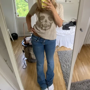 Zara jeans - Säljer mina fina zara jeans i storlek 34❤️❤️😋