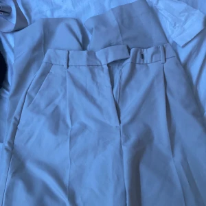 Kostymbyxor Zara  - Zara, storlek S men passar även M