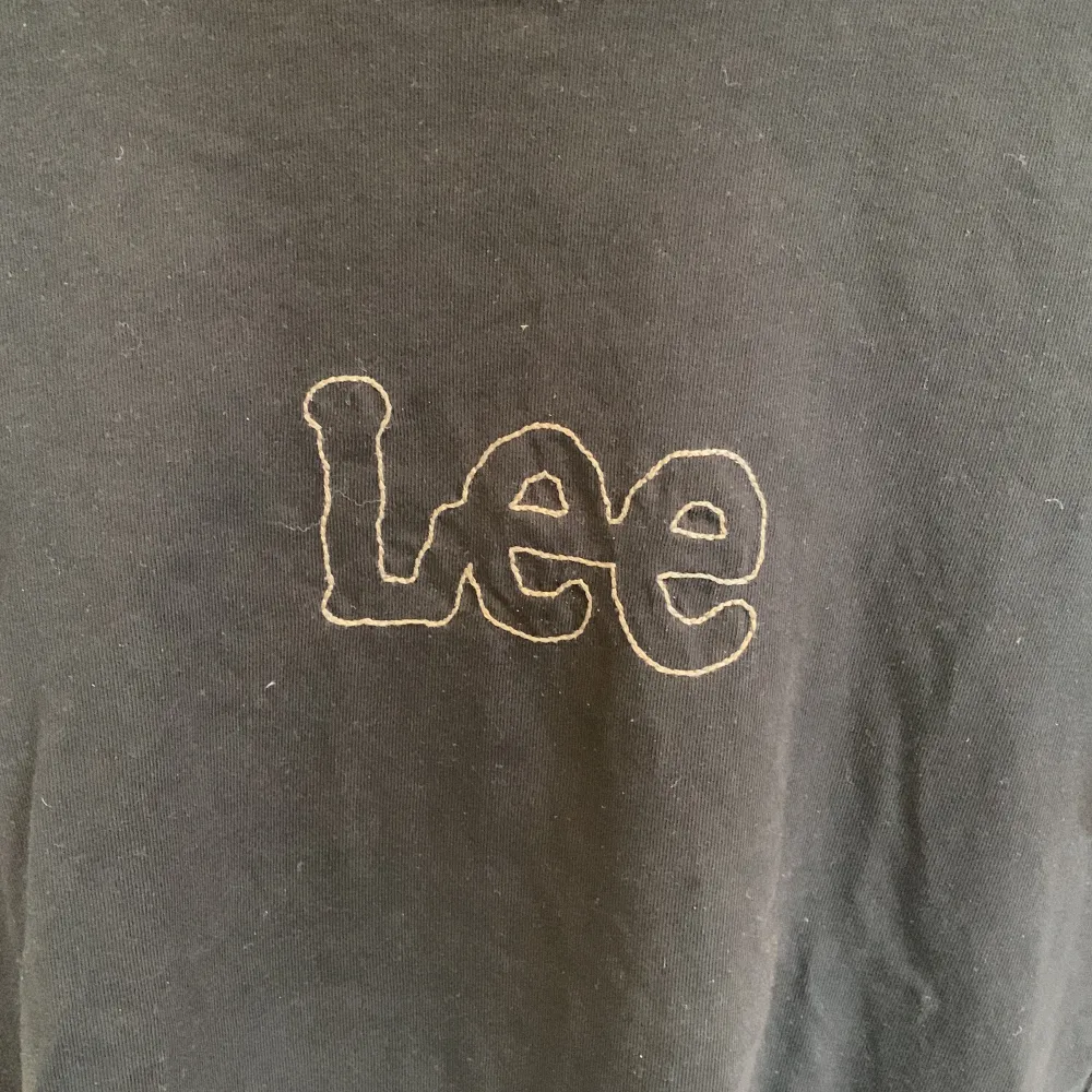 Svart t-shirt från Lee i storlek: S använts en gång. T-shirts.