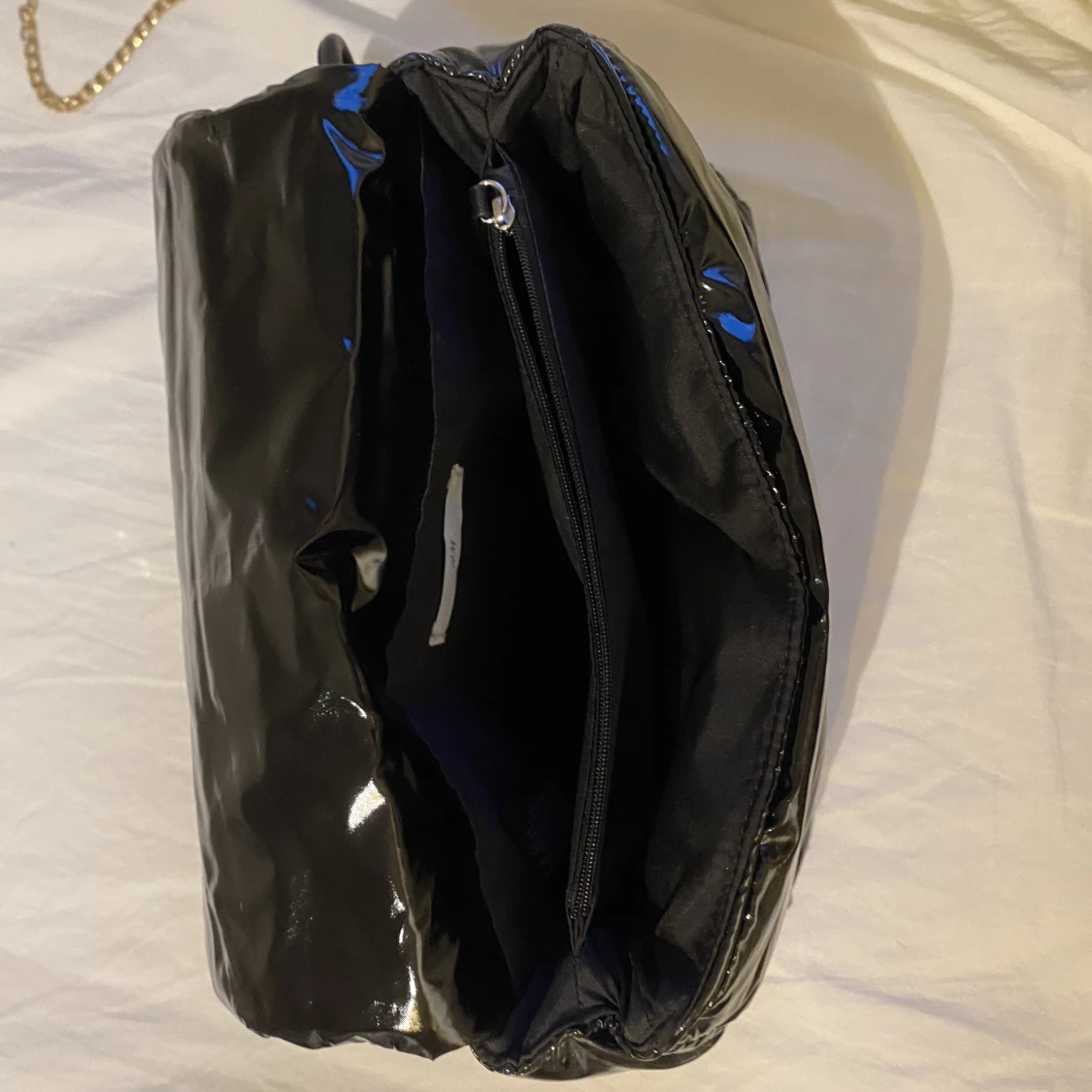 Svart puffar väska  - 90