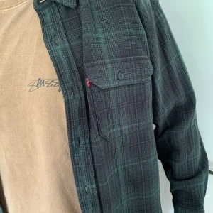 Levi’s classic worker shirt - Levi’s skjorta. Knappt använd - fint skick. 