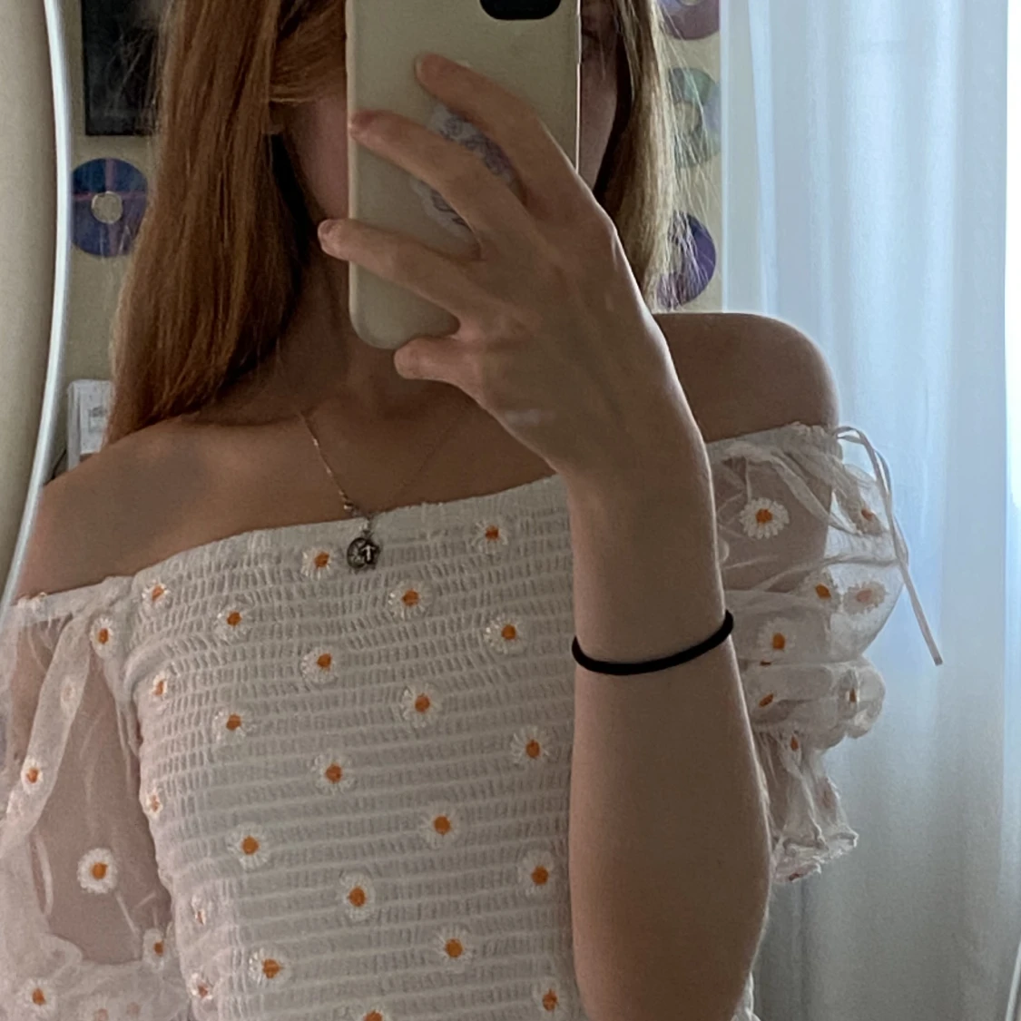 Superfin off-shoulder top från BikBok
