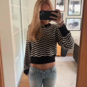 Mönstrad tröja - Säljer denna super fina tröjan. Andvänd 1 gång 💕